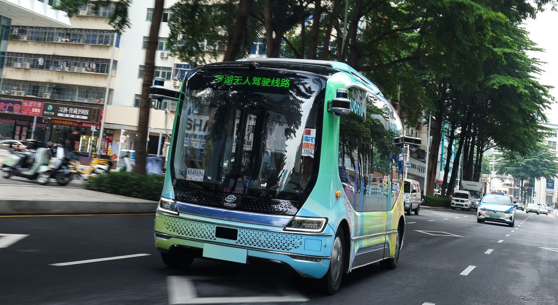 WeRideがレベル4の完全無人運転ロボバスを中国で初めて運行開始