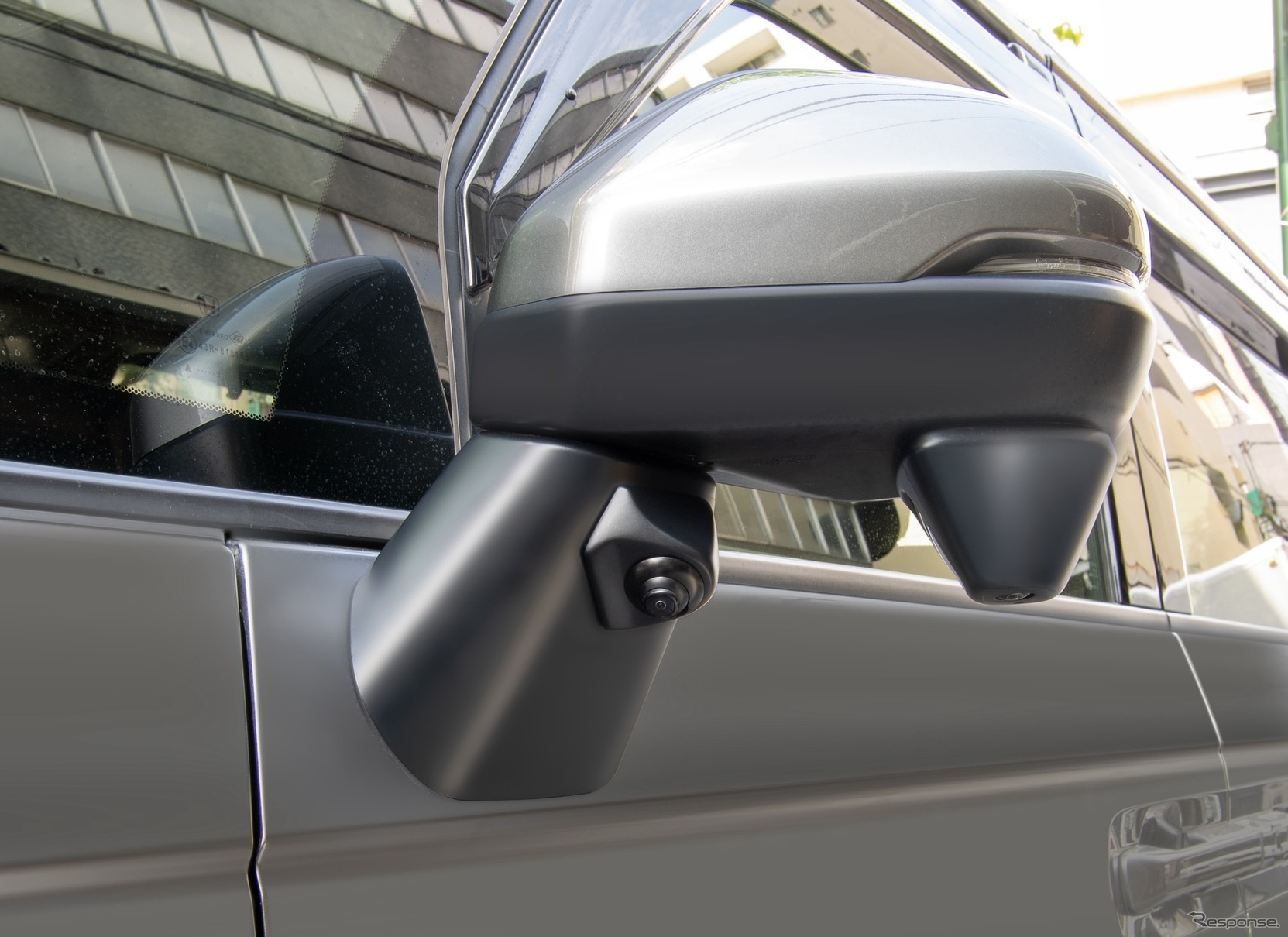 左折や縦列駐車の安全を確認、データシステムからホンダ『ステップワゴン』専用サイドカメラキットが発売