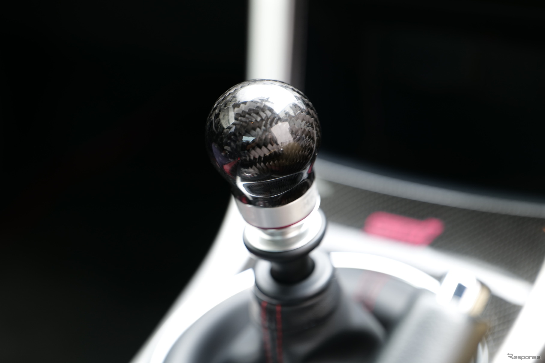 HKSのスバル車用「カーボン・シフトノブGRB/VAB」