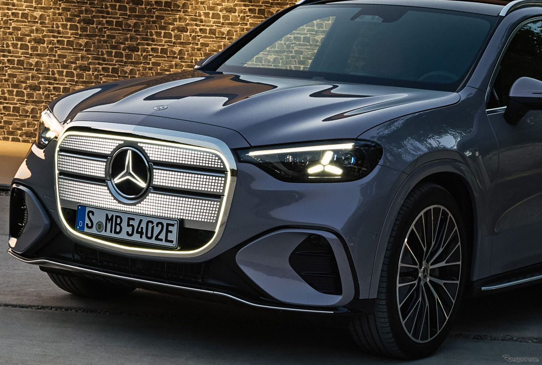 メルセデスベンツ GLC 新型（写真）をはじめ様々なモデルが日本初公開となる