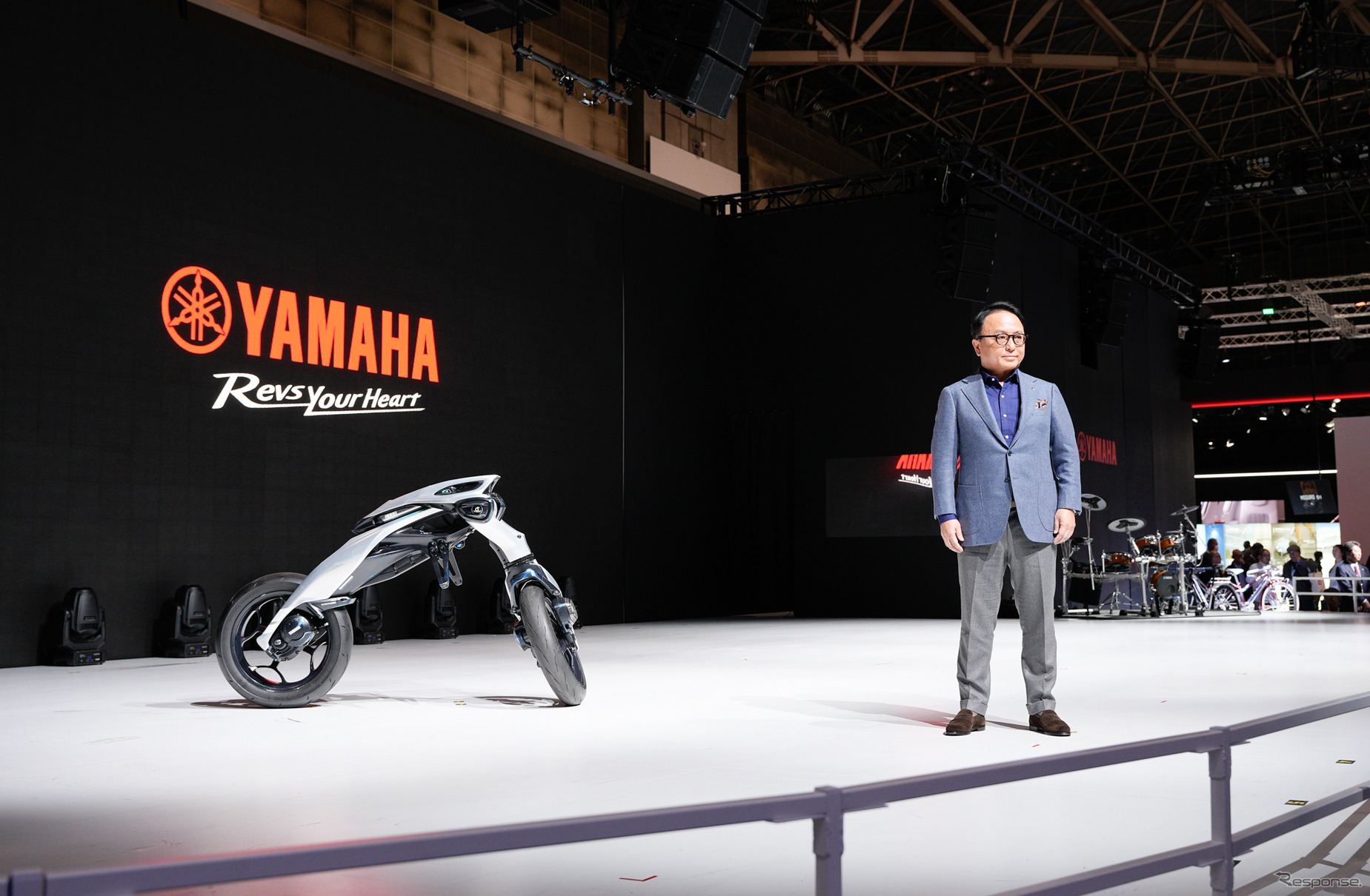 ヤマハ 設楽元文社長とMOTOROiD:Λ(ジャパンモビリティショー2025)