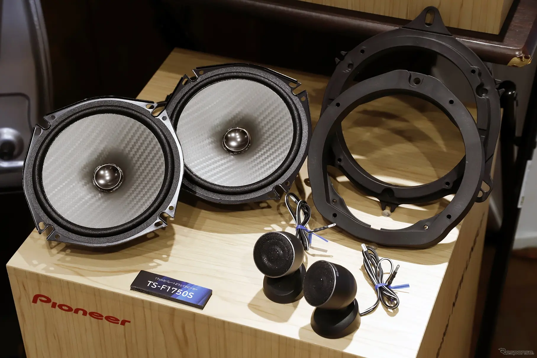 カロッツェリアFシリーズが7年半ぶり刷新! 試聴で分かった“最短で効く”高音質化