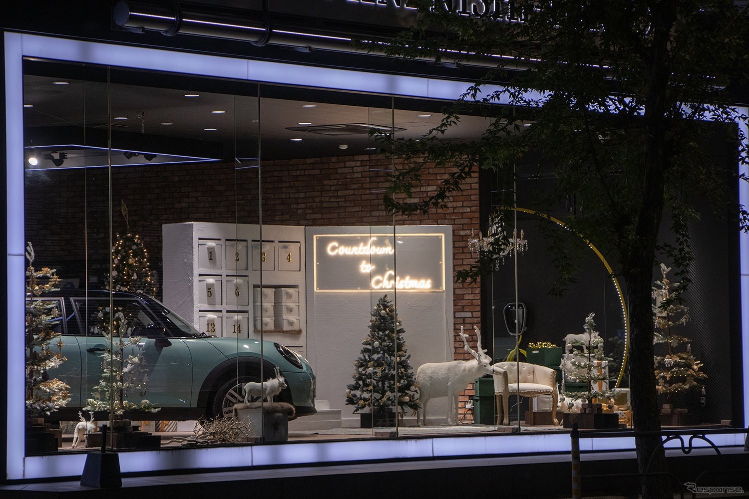 MINI西東京の「Countdown to Christmas! ひとつずつ扉を開けるたび、心が踊るクリスマス」