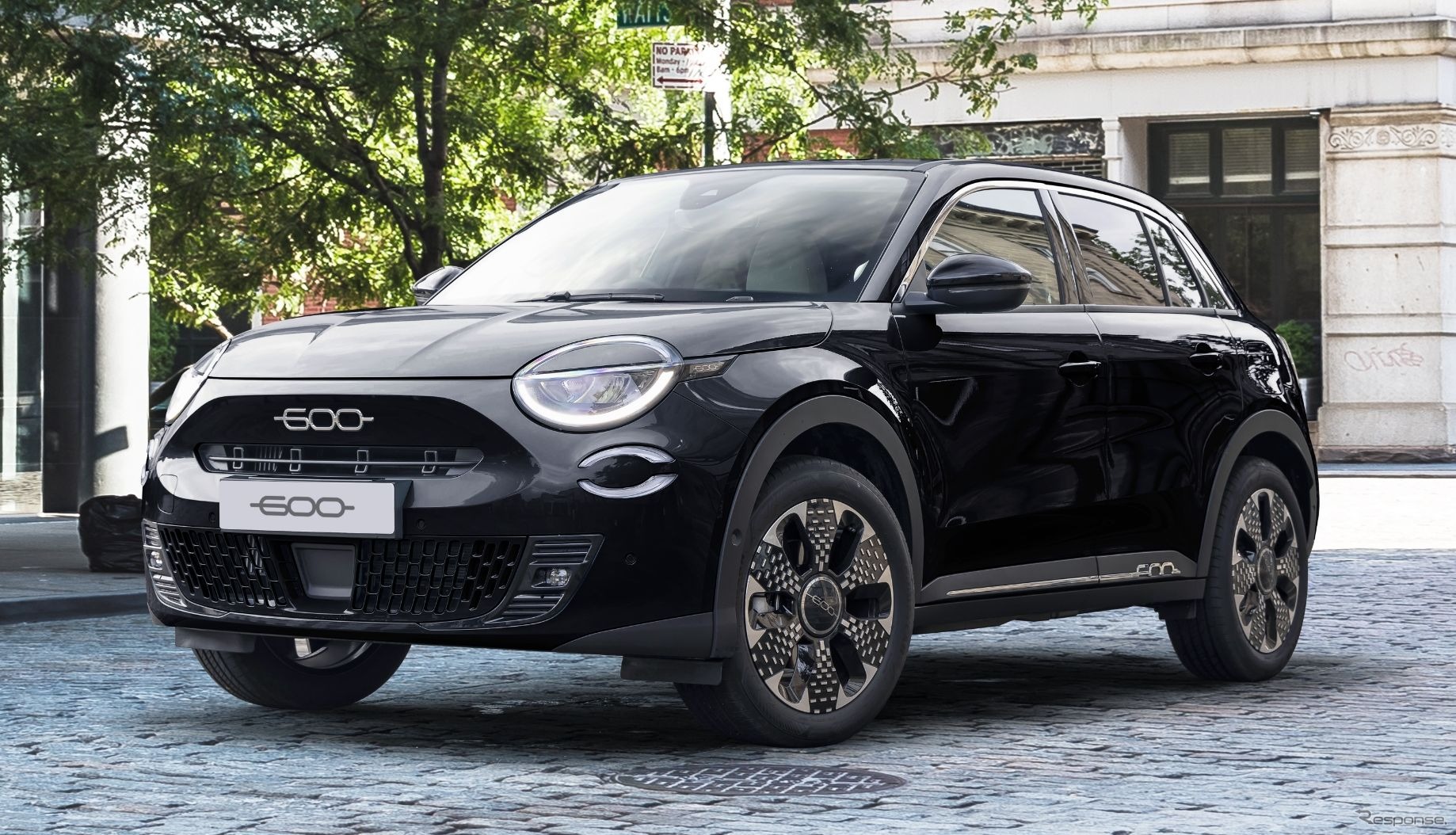 フィアット 600 ハイブリッド ネロ チネマ