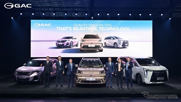 左からSUV『EMZOOM』、純電気SUV『AION V』、プラグインハイブリッドMPV『M8 PHEV』