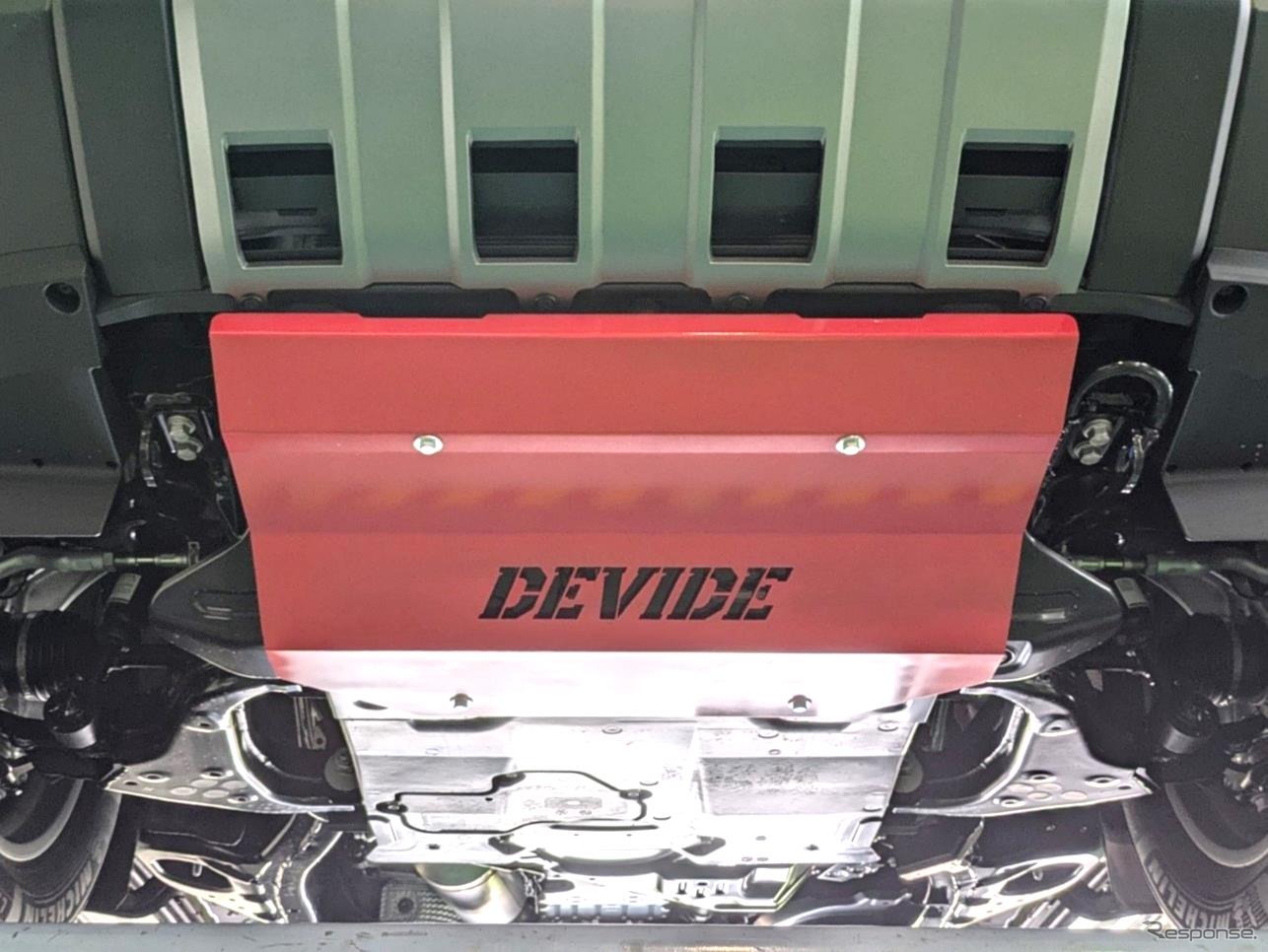 デバイド・スキッドプレート　トヨタ・ランドクルーザー250装着例