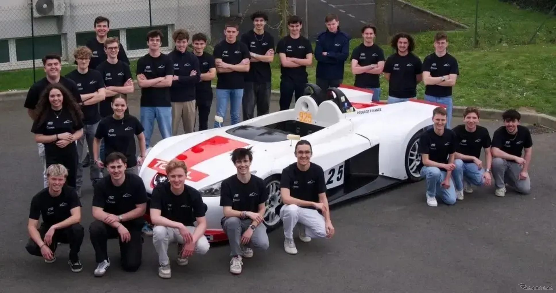 ESTACA Lavalの学生チームがプジョー『207スパイダー』を完全電動のヒルクライムマシンに改造