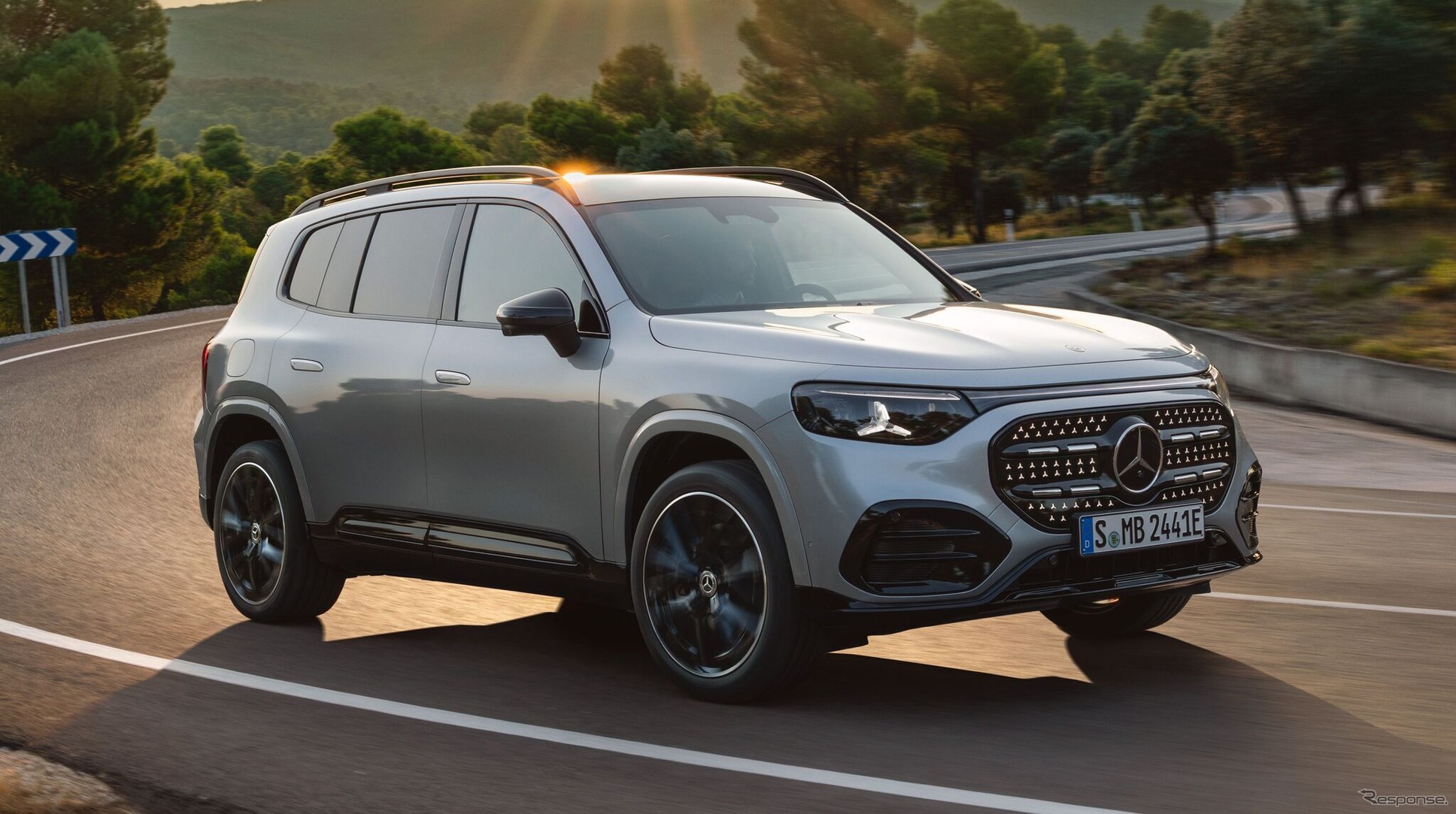 メルセデスベンツ GLB 新型