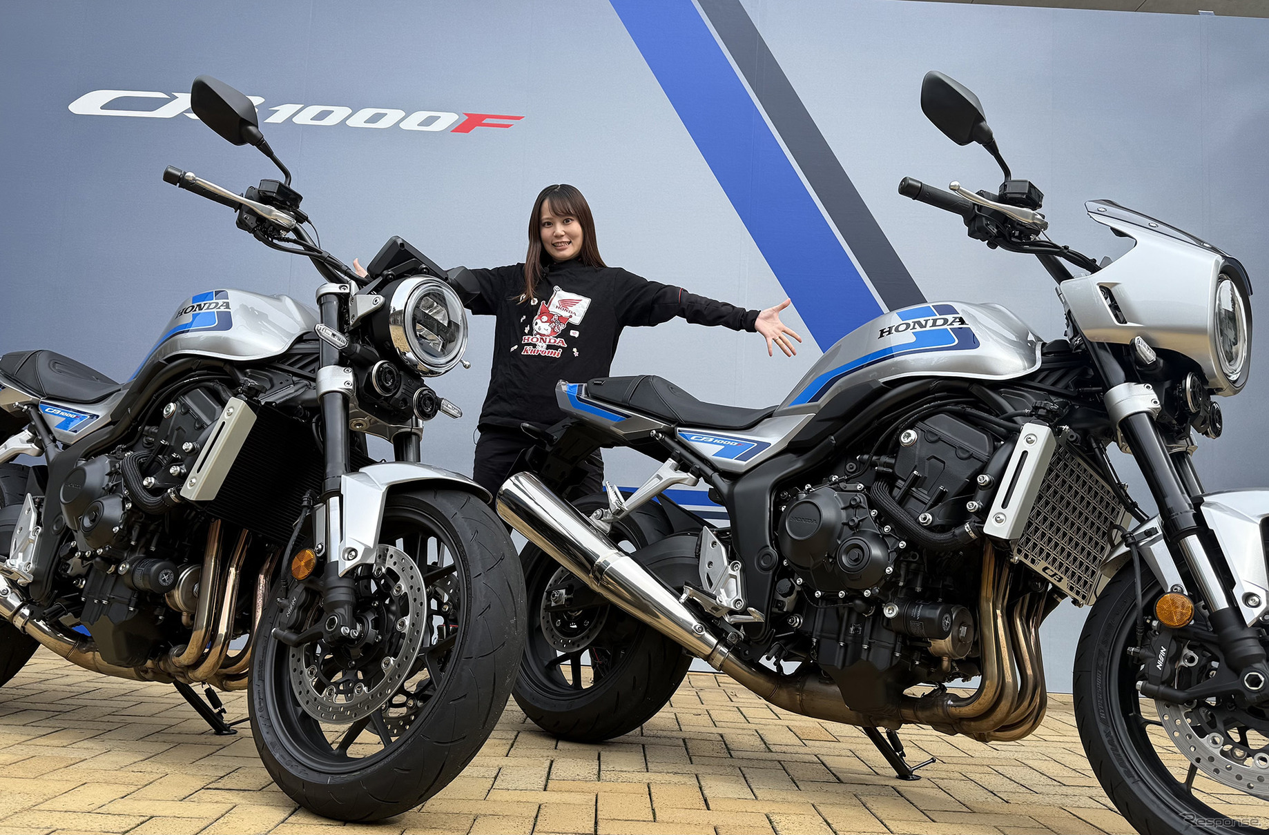 ホンダ CB1000Fと小鳥遊レイラさん