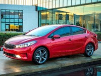 【デトロイトモーターショー16】キアの小型セダン、フォルテ に2017年型…表情一新 画像