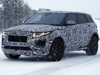 ジャガー最小SUV「E-PACE」、初めて捉えた“ナマ姿” 画像