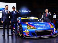 【東京オートサロン16】STI 辰巳監督「クビ覚悟だった」…16年モータースポーツ活動、同メンバーで決意新たに 画像