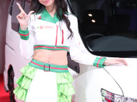 【東京オートサロン16】コンパニオン…日産自動車 画像