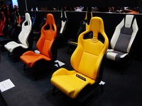 【東京オートサロン16】レカロ、カラーバリエーションタイプのシートを展示 画像