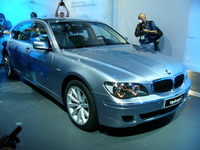 【ロサンゼルスモーターショー06】BMWのラグジャリー水素セダン 画像