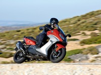 BMWモトラッド、マキシスクーター C650シリーズを改良…CVTやサスをファインチューン 画像