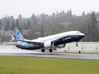 ボーイング新型単通路機プログラムは順調…737MAX8初飛行が成功 画像