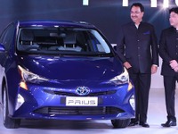 【デリーモーターショー16】トヨタ プリウス 新型、インド初公開…HVラインナップ強化 画像