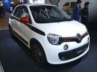 【東京オートサロン16】ルノー トゥインゴ…発売間近？スマート兄弟車［詳細画像］ 画像