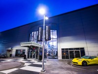 GM、レース用エンジン生産拠点を開所…NASCARやインディカー 画像
