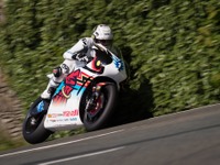 無限、2016年モータースポーツ活動を発表…新型電動バイクでマン島TT 3連覇を目指す 画像