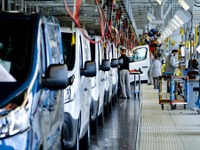 ルノー、フランス工場で日産の商用車を生産へ 画像