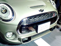 【MINI コンバーチブル 新型】大きな口、表情はつるんと…フラッシュサーフェスの追求 画像