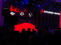 【デトロイトモーターショー07】写真蔵…三菱 ランサー、ローンチ 画像
