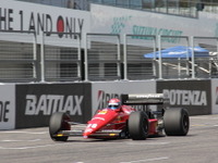 【鈴鹿ファン感謝デー16】松田次生が念願のフェラーリ「F187」をドライブ 画像