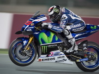 【MotoGP 第1戦カタール】僅差のトップ争いを制し、王者ロレンソがポールポジション 画像