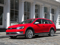 【ニューヨークモーターショー16】VW ゴルフ・ヴァリアントに「オールトラック」…米国仕様車を初公開 画像