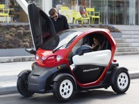 【ニューヨークモーターショー16】ルノーの超小型EV、トゥイジー に日産版…一挙4台をカスタマイズへ 画像