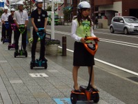 トヨタのパーソナルモビリティ「ウィングレット」、臨海副都心で公道走行実証実験を開始 画像