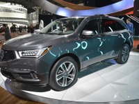 【ニューヨークモーターショー16】アキュラ MDX 、ガソリン車も進化…表情一新 画像