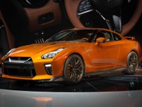 【ニューヨークモーターショー16】日産 GT-R 2017年型、走行性能も改良…究極の GT-R へ 画像