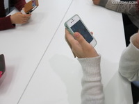 怖いのは没収、課金の親バレ…女子高生スマホ使用の実態 画像