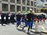 ポリス・ランナーで駆け抜ける交通安全運動出動式...警視庁戸塚署 画像