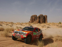 【パリダカ07】レグ9…マラソンステージで三菱勢が逆転 画像