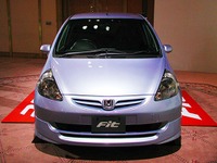 【新聞ウォッチ】トヨタも急ブレーキ、新車不振に「小泉改革」の影響!? 画像