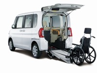 【バリアフリー16】ダイハツ、軽福祉車両7台を出展 画像