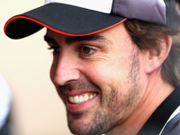 【F1 中国GP】アロンソ、レース復帰が決定…フリー走行1回目後の再検査をクリア 画像