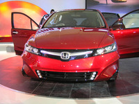 【東京オートサロン07】スポーツかエクスクルーシブか…ストリーム 2題 画像