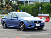 【モータースポーツジャパン16】最新スポーツカーにも同乗できる…体験イベントが人気 画像