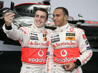 ハミルトン「アロンソは怖くない」 画像