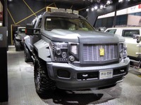 【北京モーターショー16】“装甲車”並みの迫力、米将軍の名を冠した新コンセプトSUV 画像