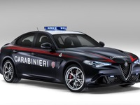 アルファロメオ ジュリア 新型、イタリア警察に配備…510馬力ターボ仕様 画像