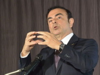 【新聞ウォッチ】日産ゴーン社長「好機」と即断即決、三菱自株468円52銭の安値で取得 画像
