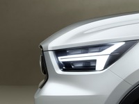 ボルボカーズ、謎の新型車を初公開へ…小型車コンセプト 画像