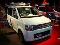 【東京オートサロン07】三菱 eKワゴン ROXY で海へ 画像