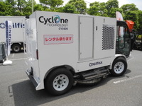 【NEW環境展16】福島の除染で活躍した高圧洗浄車、空港への導入狙う新型 画像